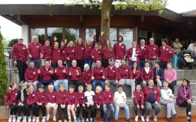 Vereinsoutfits – Restbestand zum Verkauf!