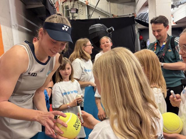 Leidenschaft bis ins Finale – Unser Fanclub trägt Rybakina zum nächsten Erfolg