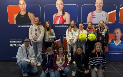 Erster Tag beim Porsche Tennis Grand Prix – Players Cheer Up